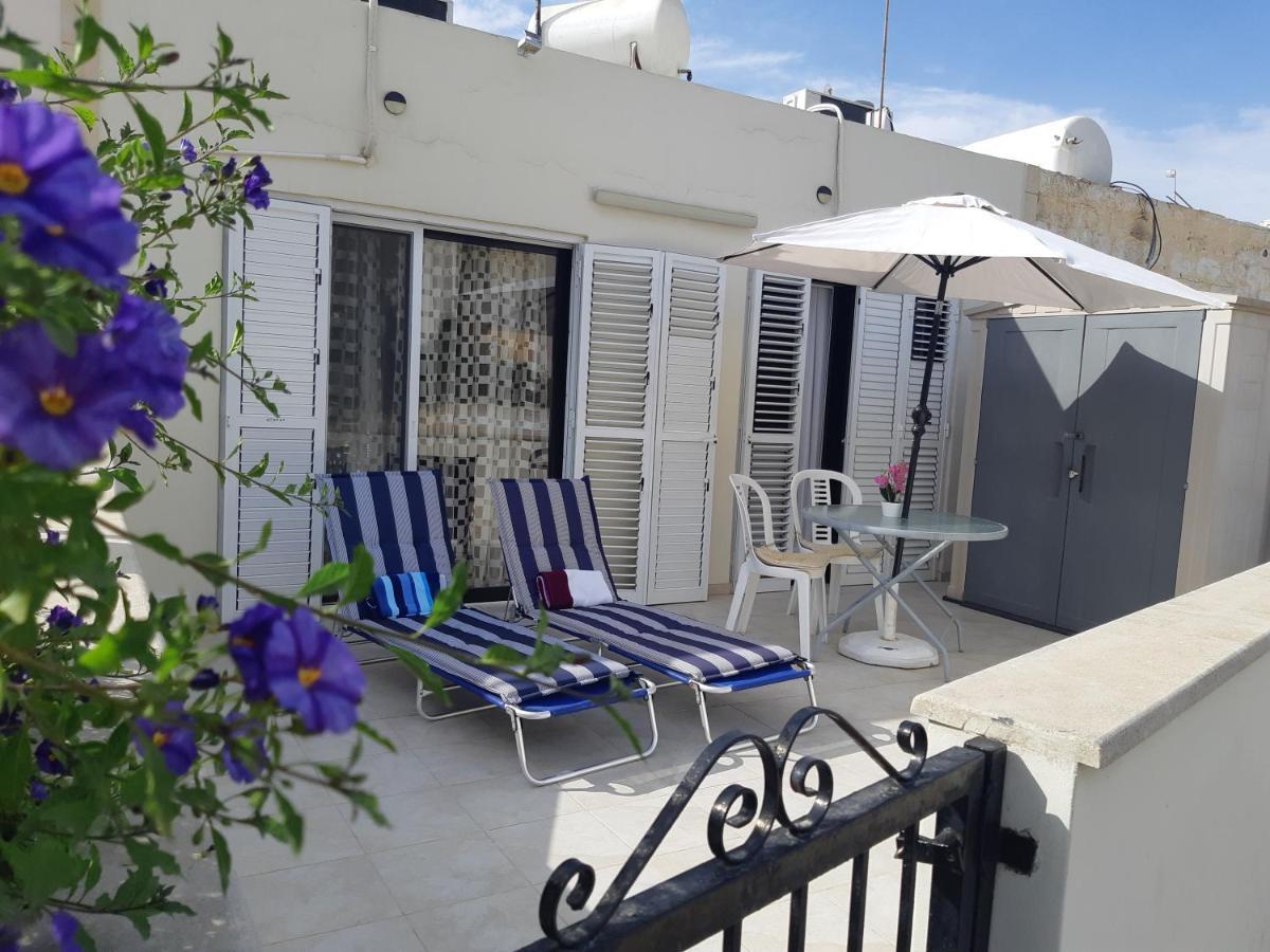 House Near The Beach Perivolia Bagian luar foto