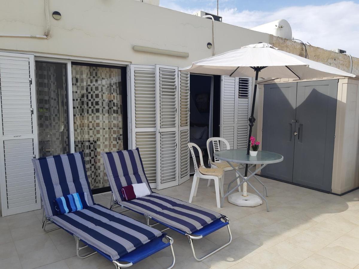 House Near The Beach Perivolia Bagian luar foto