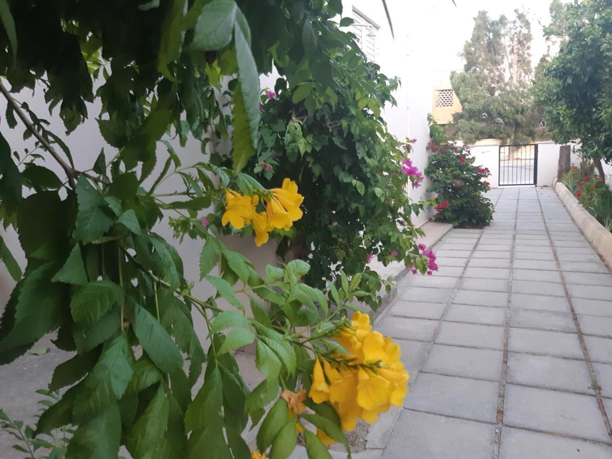 House Near The Beach Perivolia Bagian luar foto