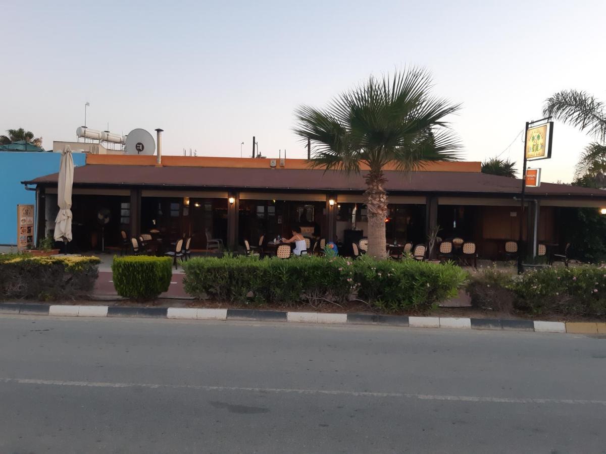 House Near The Beach Perivolia Bagian luar foto